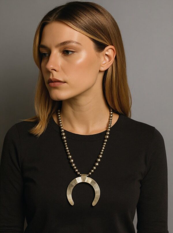 mother of pearl horseshoe necklace