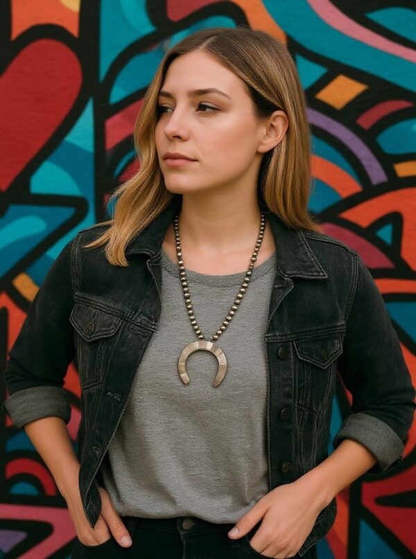 mother of pearl horseshoe necklace